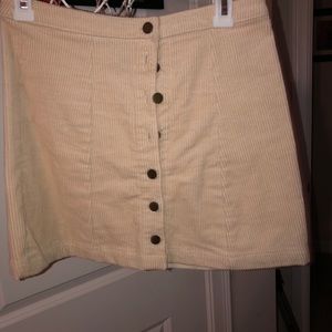 Ribbed nude skirt